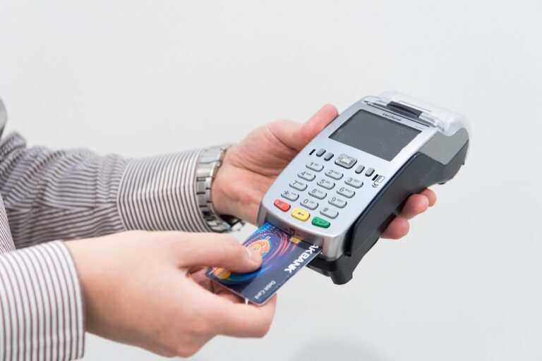 クレジットカードの口コミは本当に参考になる？
